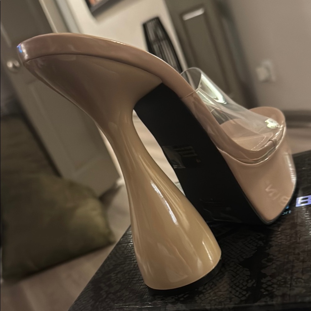 Cape Robbin❣️Inji Clear Round Toe Platform High Heels (Inji) BRAND NEW IN BOX❣️ - Picture 8 of 12